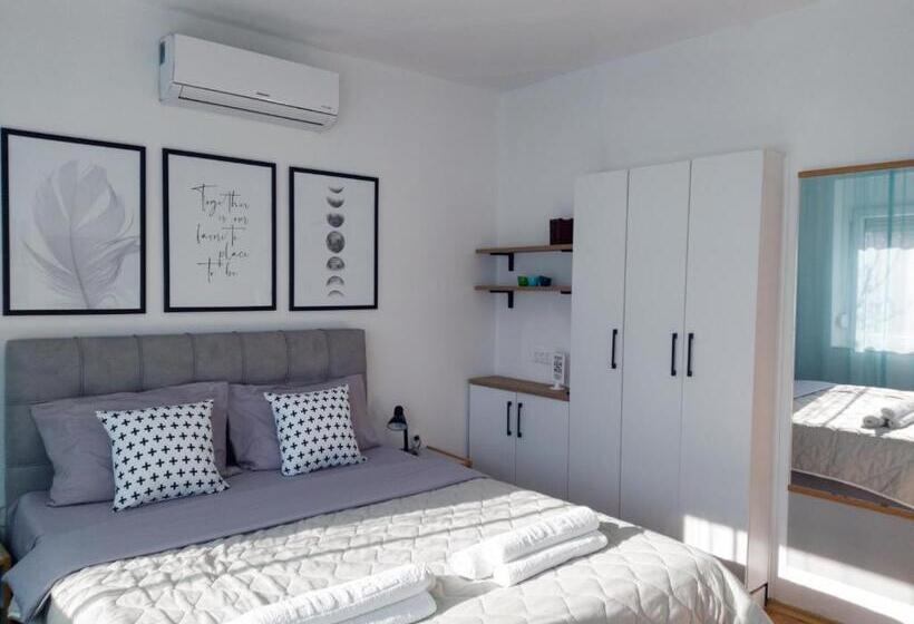 Standard room with outdoor bath, The House Apartments & Guest Rooms