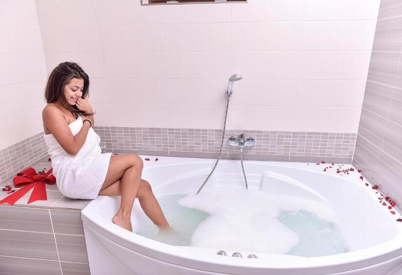 Люкс с гидромассажем, Pensiunea Jojo