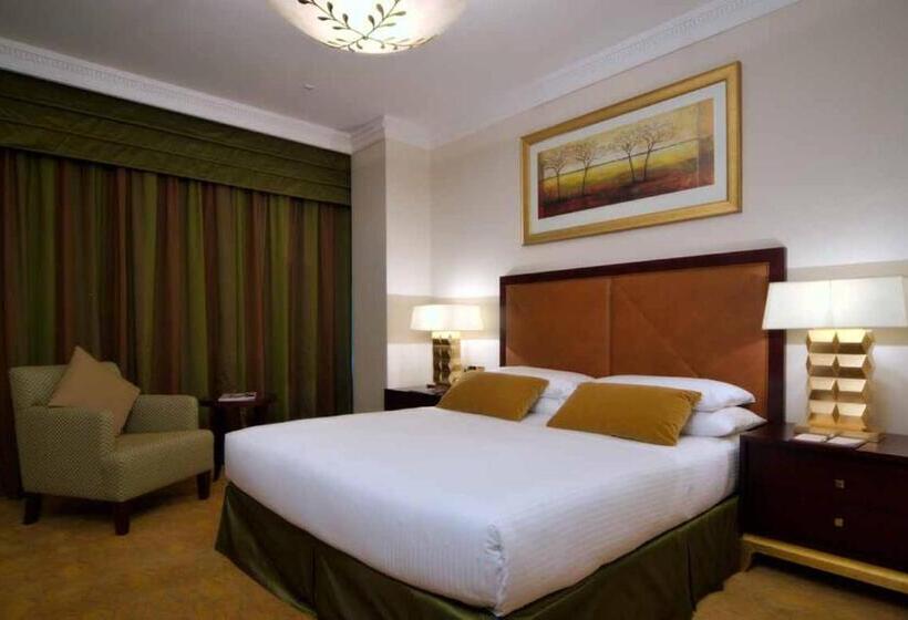 آپارتمان 3 خوابه, The Diplomat Radisson Blu Residence