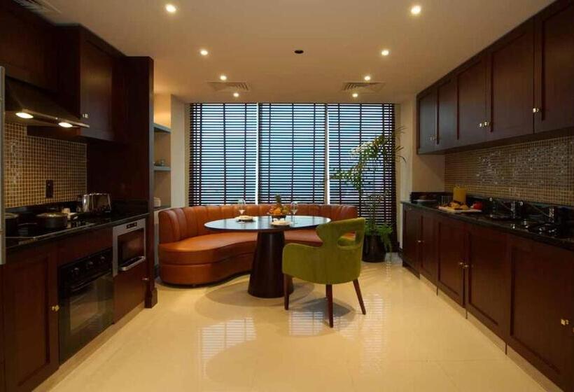 آپارتمان 3 خوابه, The Diplomat Radisson Blu Residence