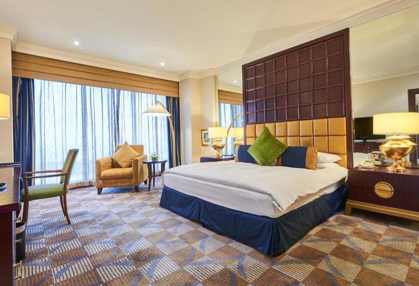 1 Bedroom Penthouse Apartment, The Diplomat Radisson Blu Residence