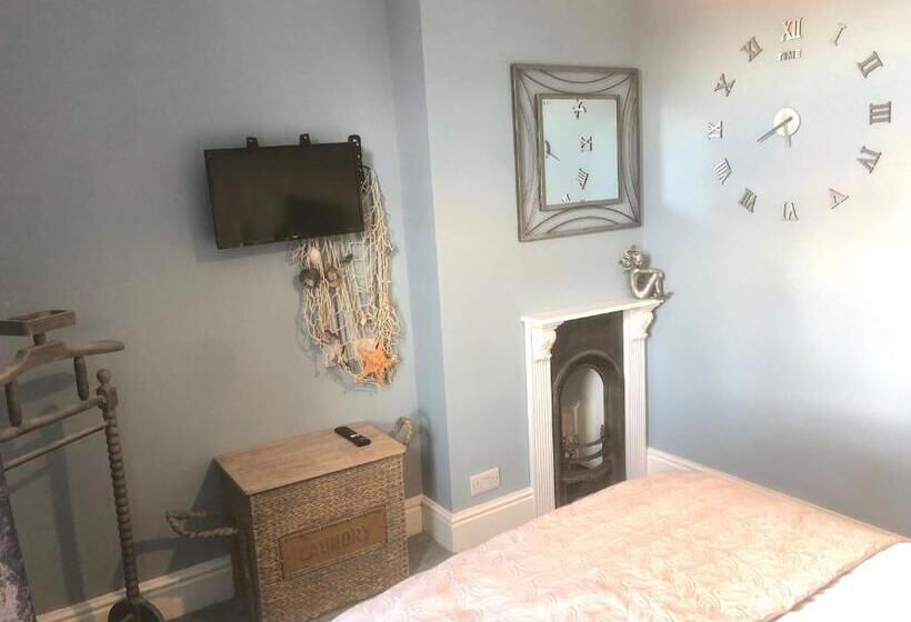 标准间, Mulberry House