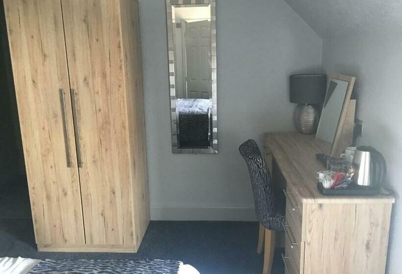 标准间, The Savoy