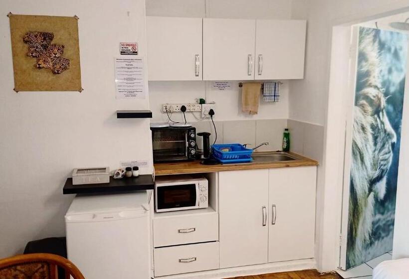 プールの見えるデラックスルーム, Queensburgh B&b Or Self Catering