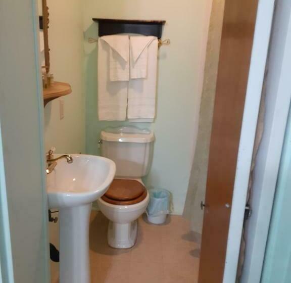 디럭스 스위트 킹 침대, Tombstone Bordello Bed & Breakfast