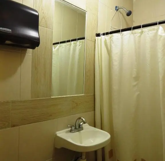 Economy Quadruple Room, La Catrina Hostel