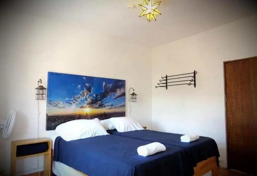 Economy Quadruple Room, La Catrina Hostel