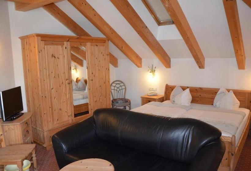 Семейный Номер Deluxe, Alpenlandhotel Rodeneggerhof