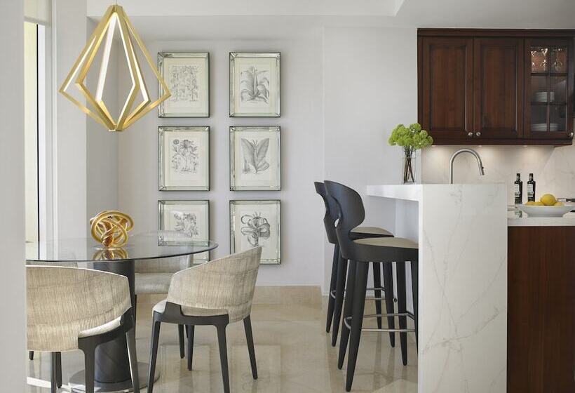 סוויטת דלוקס נוף לים, Acqualina Resort And Residences