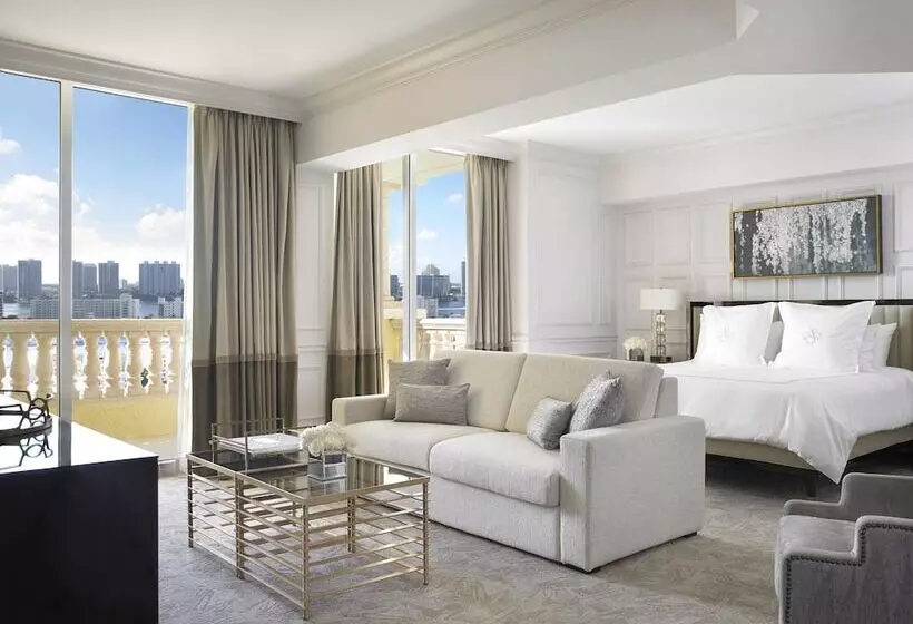 سوئیت دلوکس 2 خوابه, Acqualina Resort And Residences