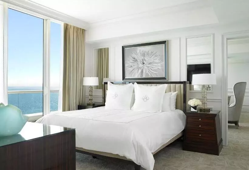 سوئیت با تخت بزرگ, Acqualina Resort And Residences