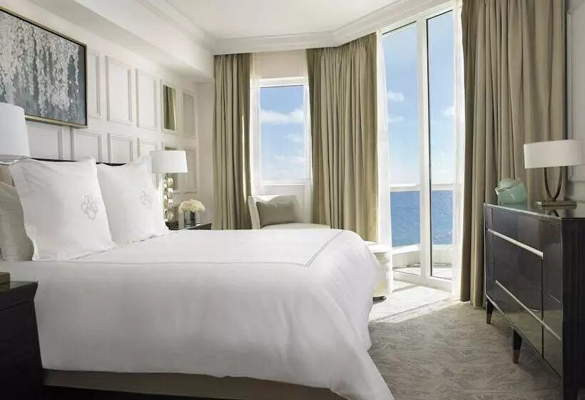 سوئیت دلوکس 2 خوابه, Acqualina Resort And Residences