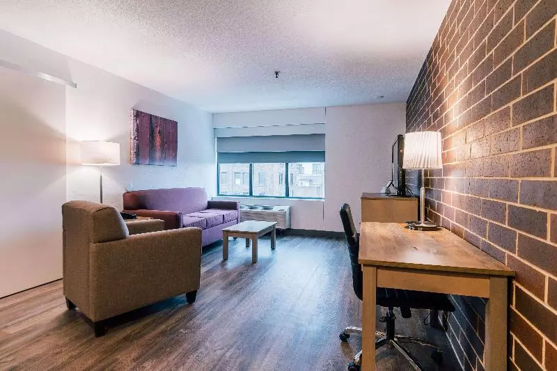 سوییت, Best Western Plus Executive Residency Waterloo & Cedar Falls