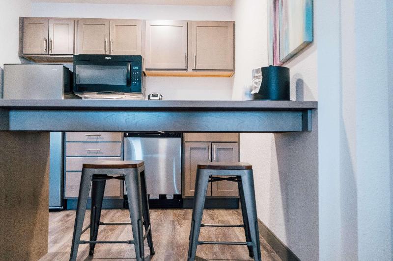 جناح, Best Western Plus Executive Residency Waterloo & Cedar Falls