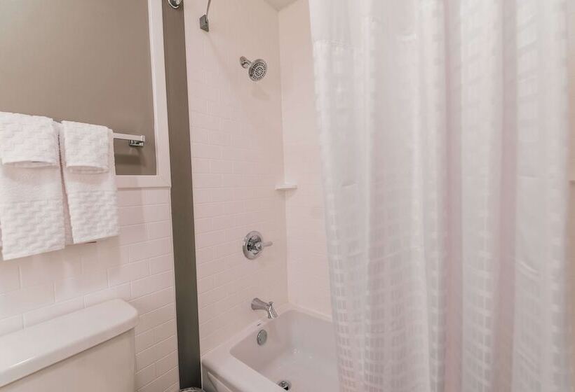 غرفه قياسيه سريرين مزدوجين, Best Western Plus Executive Residency Waterloo & Cedar Falls