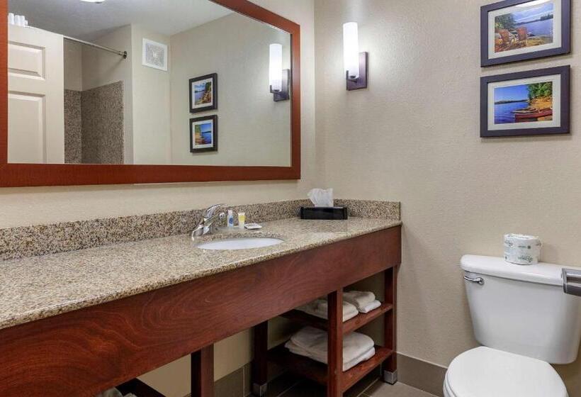 جناح, Comfort Suites