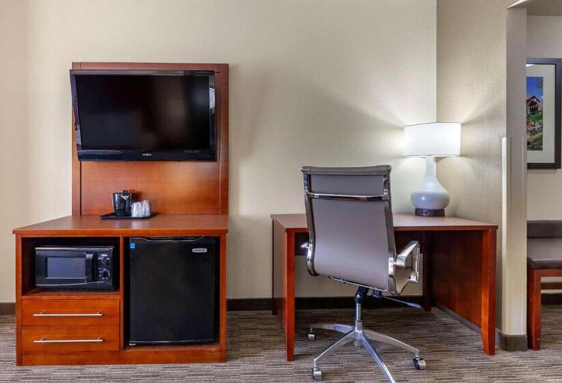 جناح, Comfort Suites