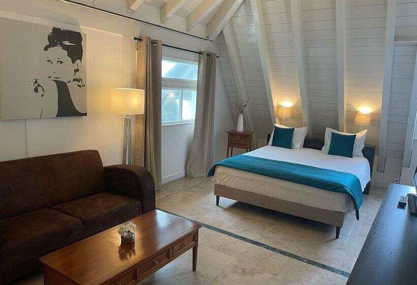 Номер Стандарт, L'hôtel By Hostellerie Du Château