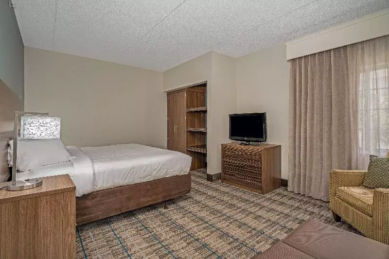 キングサイズベッドのスイートルーム, Mainstay Suites Wilmington   University Area