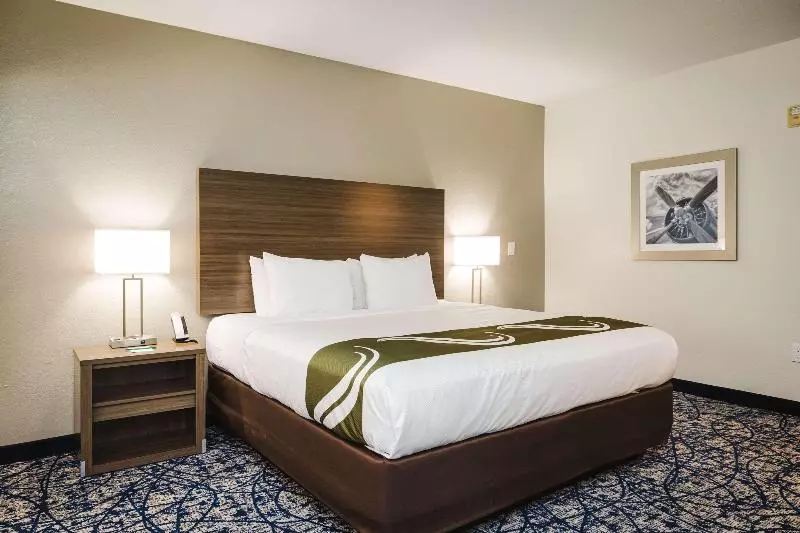 キングサイズベッドのスイートルーム, Quality Suites Houston Hobby Airport