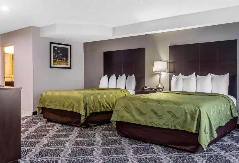 デラックススイート, Quality Suites Pineville  Charlotte