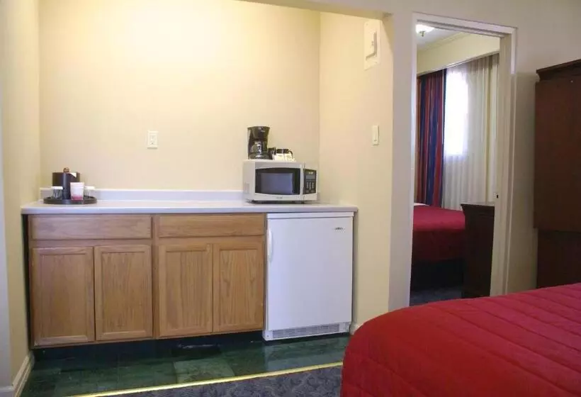 身障者適用スタンダードルーム, Ramada By Wyndham Jersey City