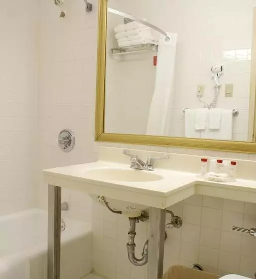 ２ダブルベッドのスタンダードルーム, Ramada By Wyndham Jersey City
