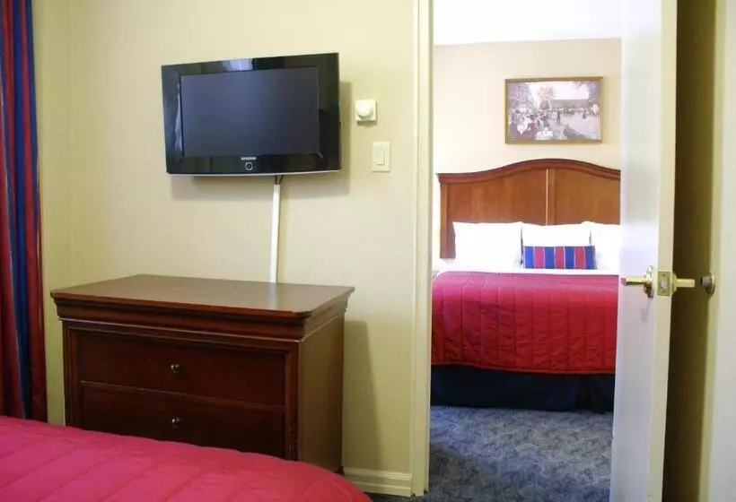２ダブルベッドのスタンダードルーム, Ramada By Wyndham Jersey City