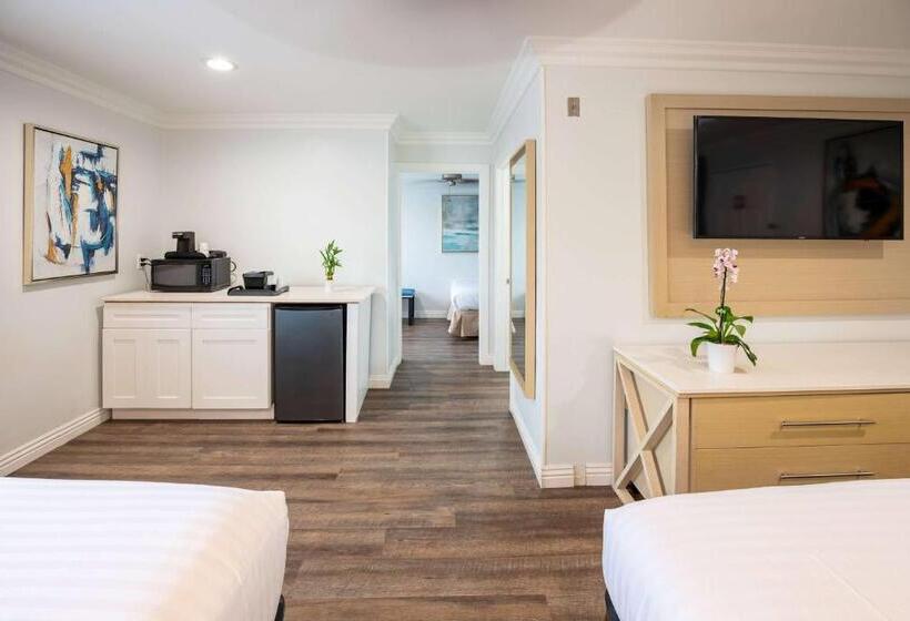 침실 2개 스위트, Ramada By Wyndham Redondo Beach