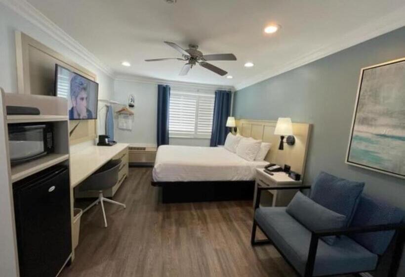 חדר סטנדרט עם מיטת קינג, Ramada By Wyndham Redondo Beach