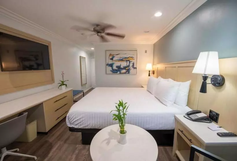 اتاق استاندارد, Ramada By Wyndham Redondo Beach