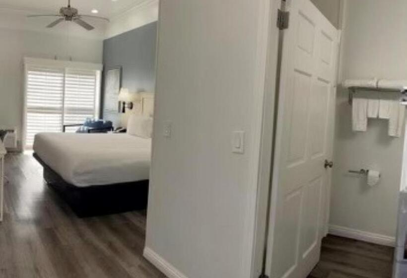 스탠다드 룸, Ramada By Wyndham Redondo Beach