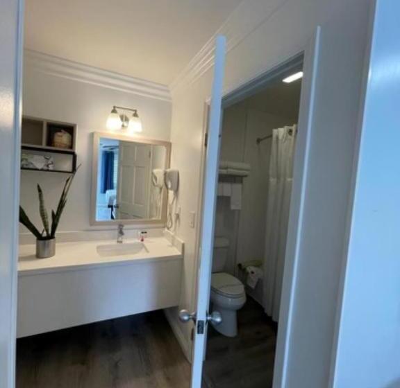 חדר סטנדרט, Ramada By Wyndham Redondo Beach