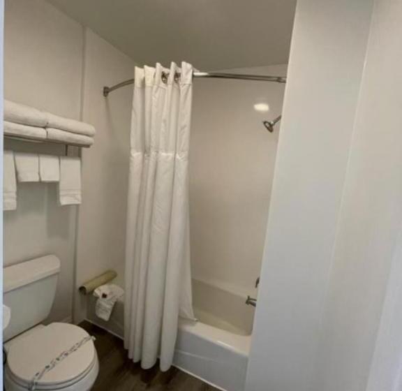 장애인을 위한 킹사이즈 침대 스탠다드 룸, Ramada By Wyndham Redondo Beach