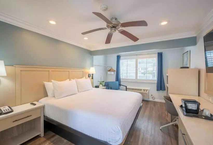 اتاق استاندارد با تخت بزرگ برای معلولان, Ramada By Wyndham Redondo Beach