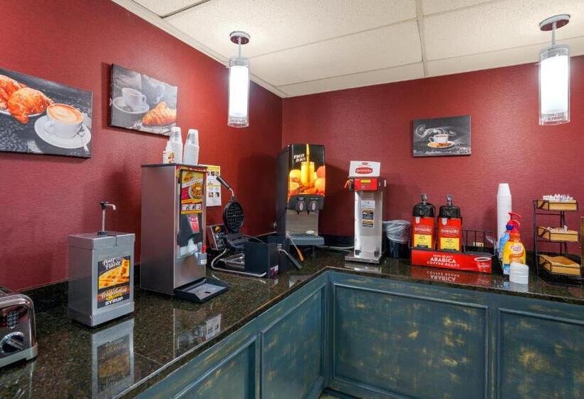 جناح سرير كينج, Rodeway Inn