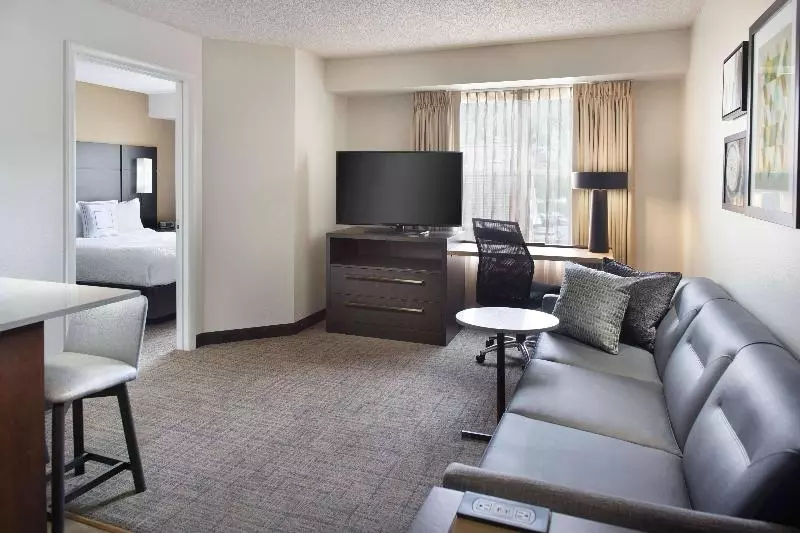 Sviitti Liikuntarajoitteisille, Sonesta Es Suites Raleigh Cary