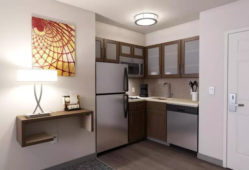 スタンダードスタジオ, Staybridge Suites Detroit Utica By Ihg