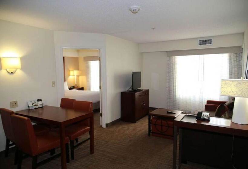 جناح, Revi Columbus North