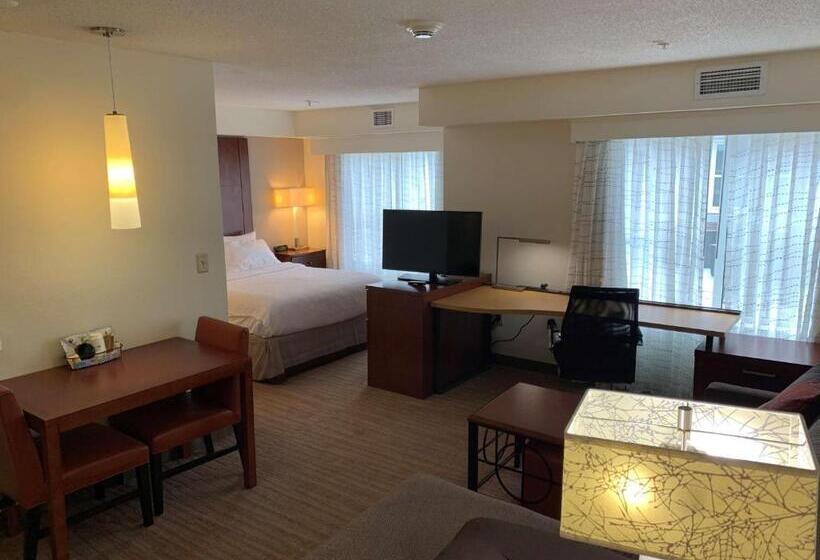 جناح, Revi Columbus North