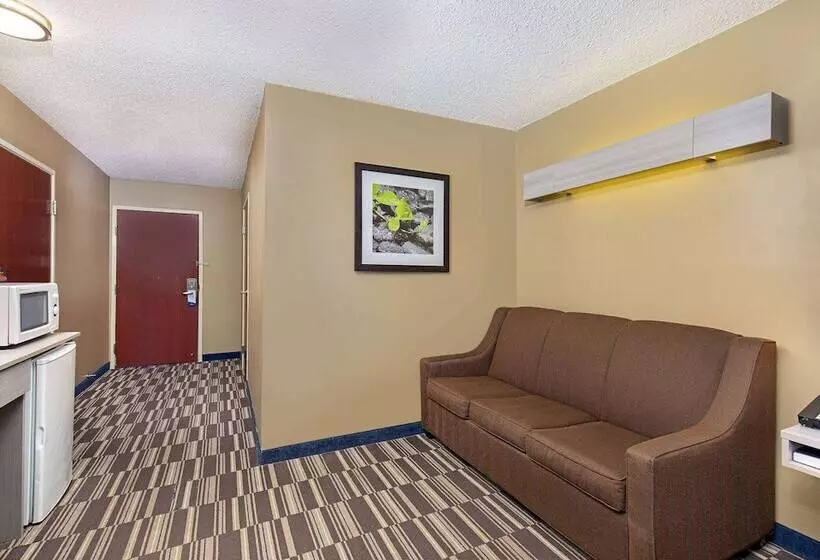 身障者適用スイートルーム, Microtel Inn & Suites By Wyndham Dry Ridge