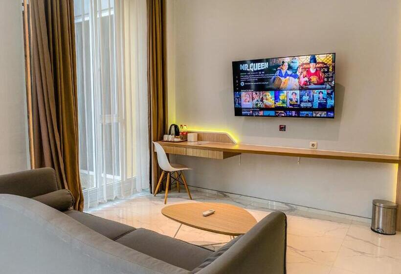 סוויטה, Facade Hotel By Azana