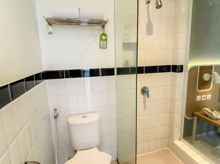 חדר משפחתי, Facade Hotel By Azana