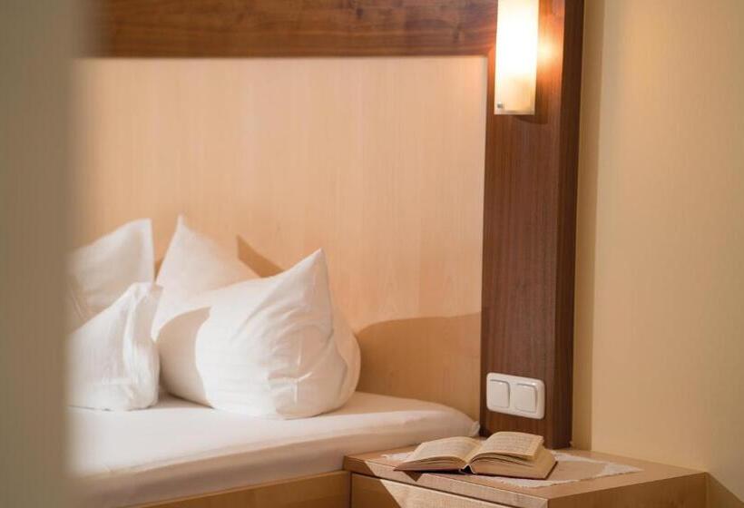 コンフォートルーム, Gasthof Schöpf