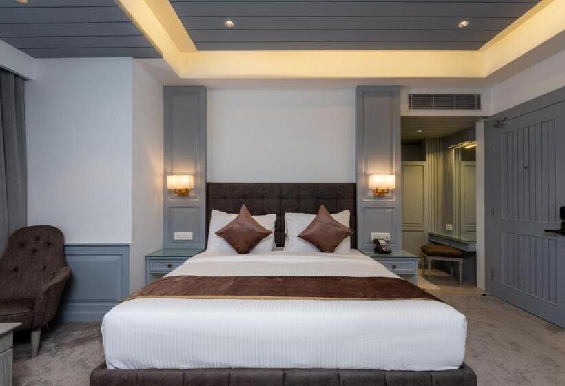Номер Deluxe, Grand Boulevard