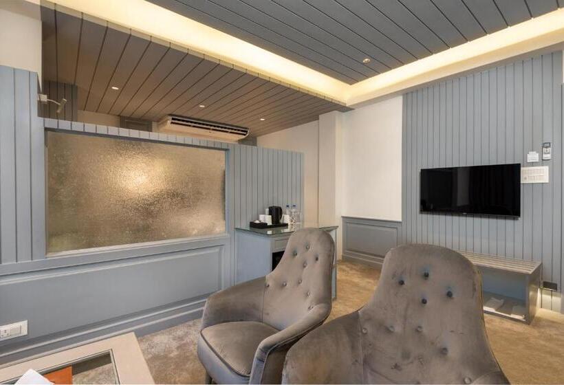 スーペリアースイート, Grand Boulevard