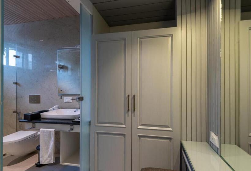 デラックスルーム, Grand Boulevard