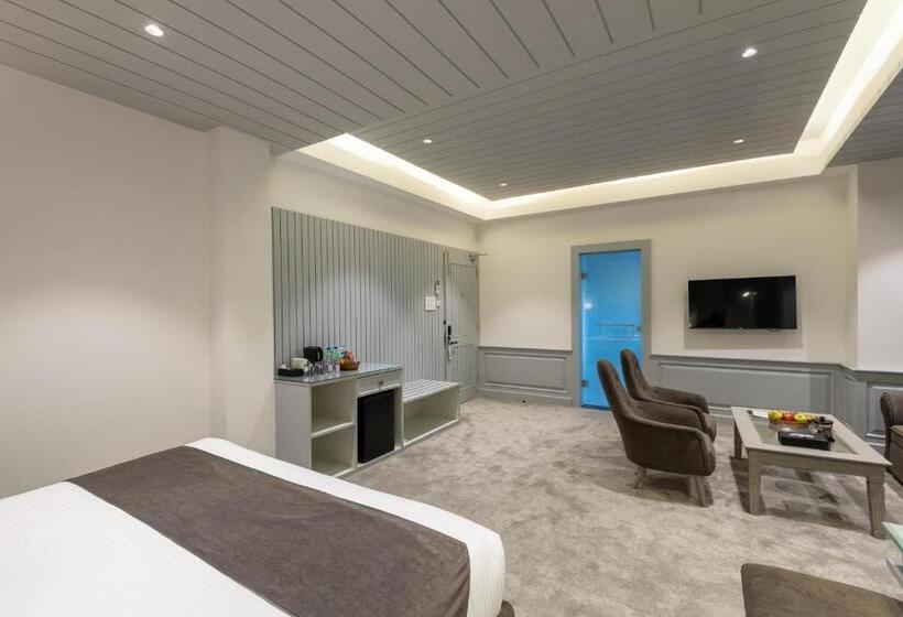 スーペリアースイート, Grand Boulevard