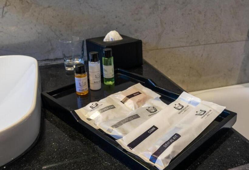 スーペリアースイート, Grand Boulevard