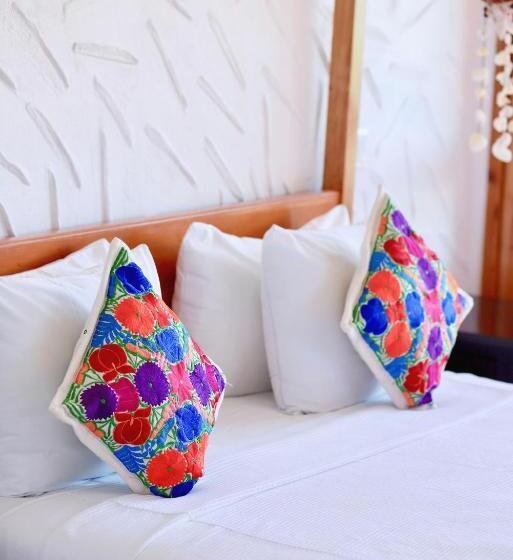 带大床的套房, Palapas Del Sol